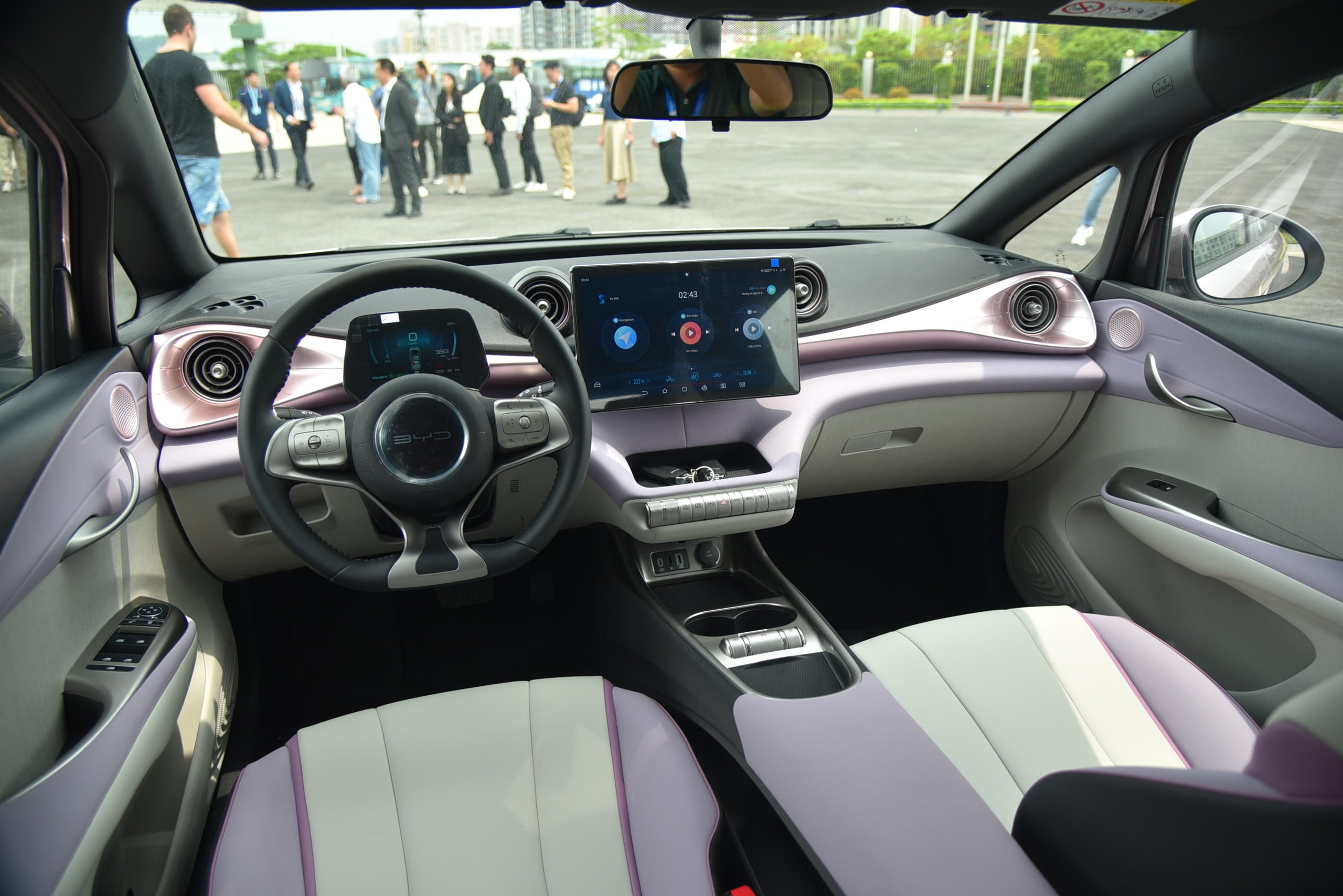 Sang tận nhà máy bên Trung Quốc để soi BYD Dolphin sắp về Việt Nam: Nhiều đồ chơi vượt tầm phân khúc - Ảnh 5.