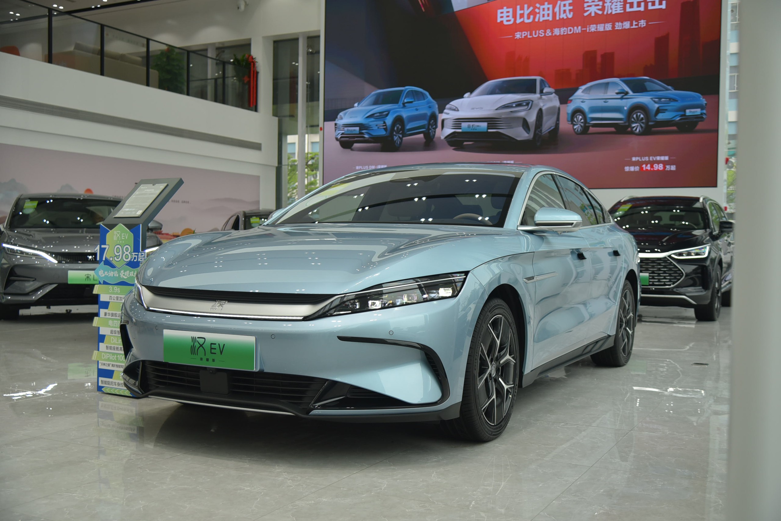 Soi cận cảnh BYD Han EV sắp về Việt Nam: Chạy từ Hà Nội đến Quảng Trị trong 1 lần sạc - Ảnh 3.