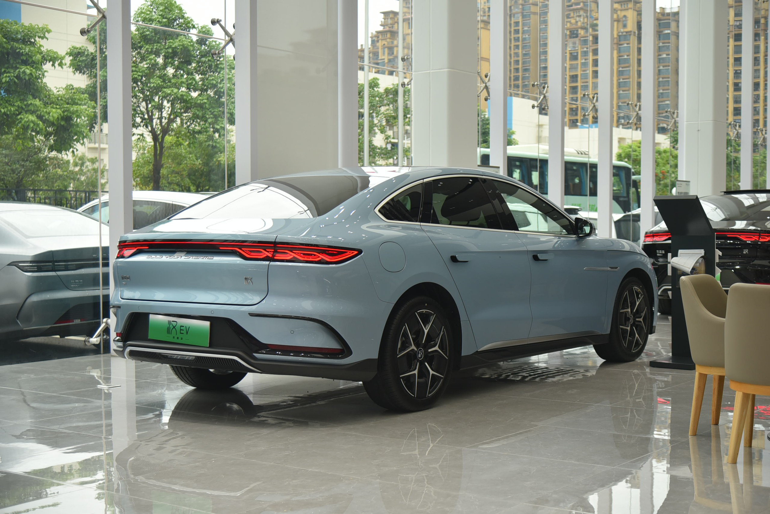 Soi cận cảnh BYD Han EV sắp về Việt Nam: Chạy từ Hà Nội đến Quảng Trị trong 1 lần sạc - Ảnh 10.