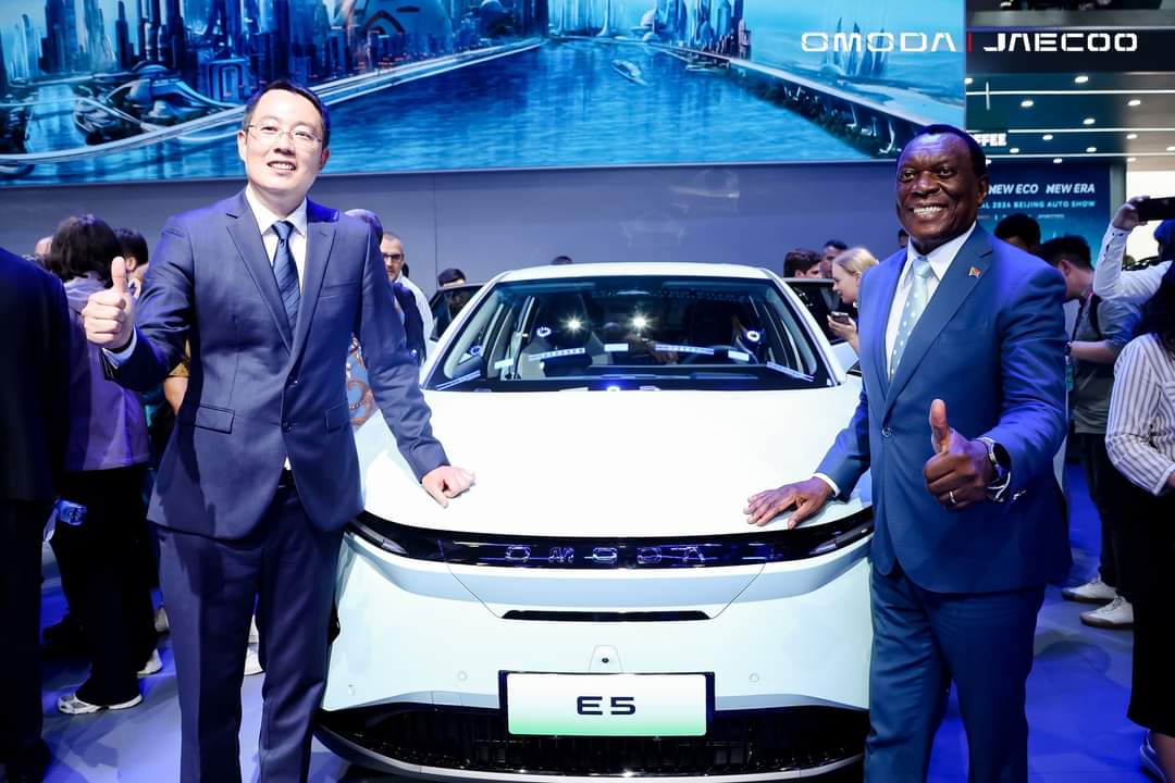 14 đại gia ngành xe Việt Nam ký mở đại lý Omoda, Jaecoo: Bán xe từ quý III, có showroom cùng nhà với Jeep, chấp nhận không lãi năm đầu- Ảnh 9. 14 đại gia ngành xe Việt Nam ký mở đại lý Omoda, Jaecoo: Bán xe từ quý III, có showroom cùng nhà với Jeep, chấp nhận không lãi năm đầu- Ảnh 9.