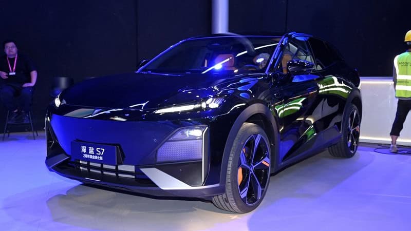 Mazda6 có thể tham khảo ngay phiên bản này: Thiết kế phá cách, nội thất không còn nhàm chán- Ảnh 8. Mazda6 có thể tham khảo ngay phiên bản này: Thiết kế phá cách, nội thất không còn nhàm chán- Ảnh 8.