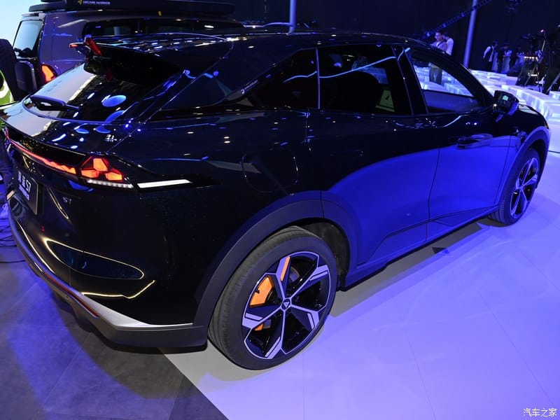 Mazda6 có thể tham khảo ngay phiên bản này: Thiết kế phá cách, nội thất không còn nhàm chán- Ảnh 10. Mazda6 có thể tham khảo ngay phiên bản này: Thiết kế phá cách, nội thất không còn nhàm chán- Ảnh 10.