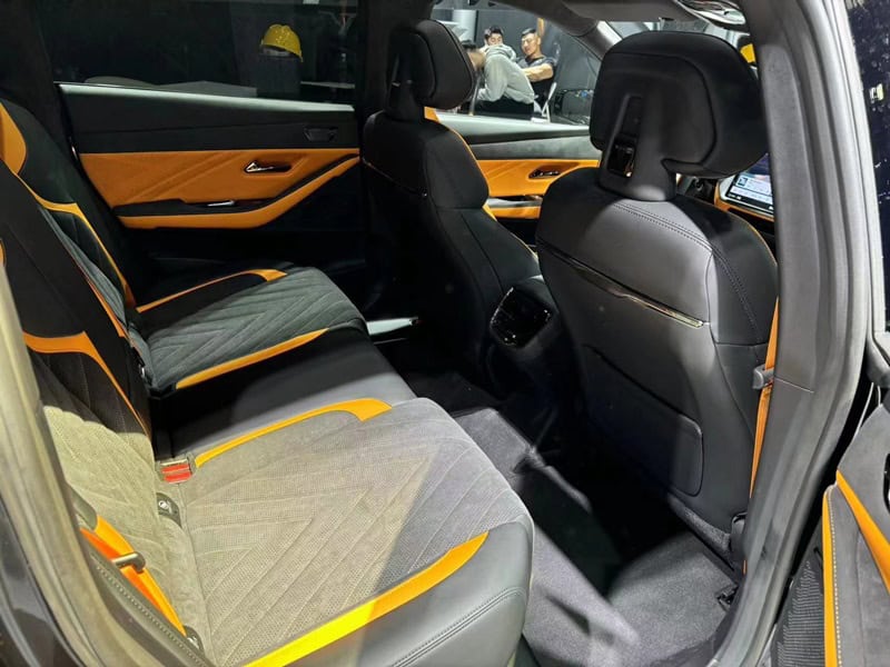 Mazda6 có thể tham khảo ngay phiên bản này: Thiết kế phá cách, nội thất không còn nhàm chán- Ảnh 7. Mazda6 có thể tham khảo ngay phiên bản này: Thiết kế phá cách, nội thất không còn nhàm chán- Ảnh 7.