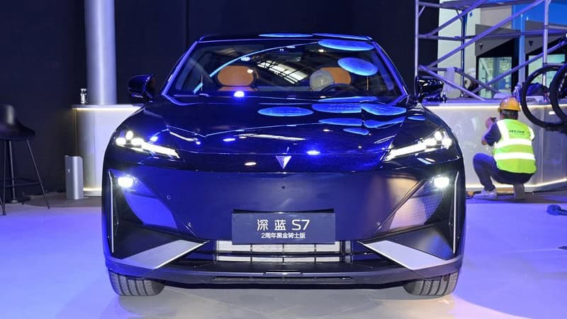 Mazda6 có thể tham khảo ngay phiên bản này: Thiết kế phá cách, nội thất không còn nhàm chán- Ảnh 9. Mazda6 có thể tham khảo ngay phiên bản này: Thiết kế phá cách, nội thất không còn nhàm chán- Ảnh 9.