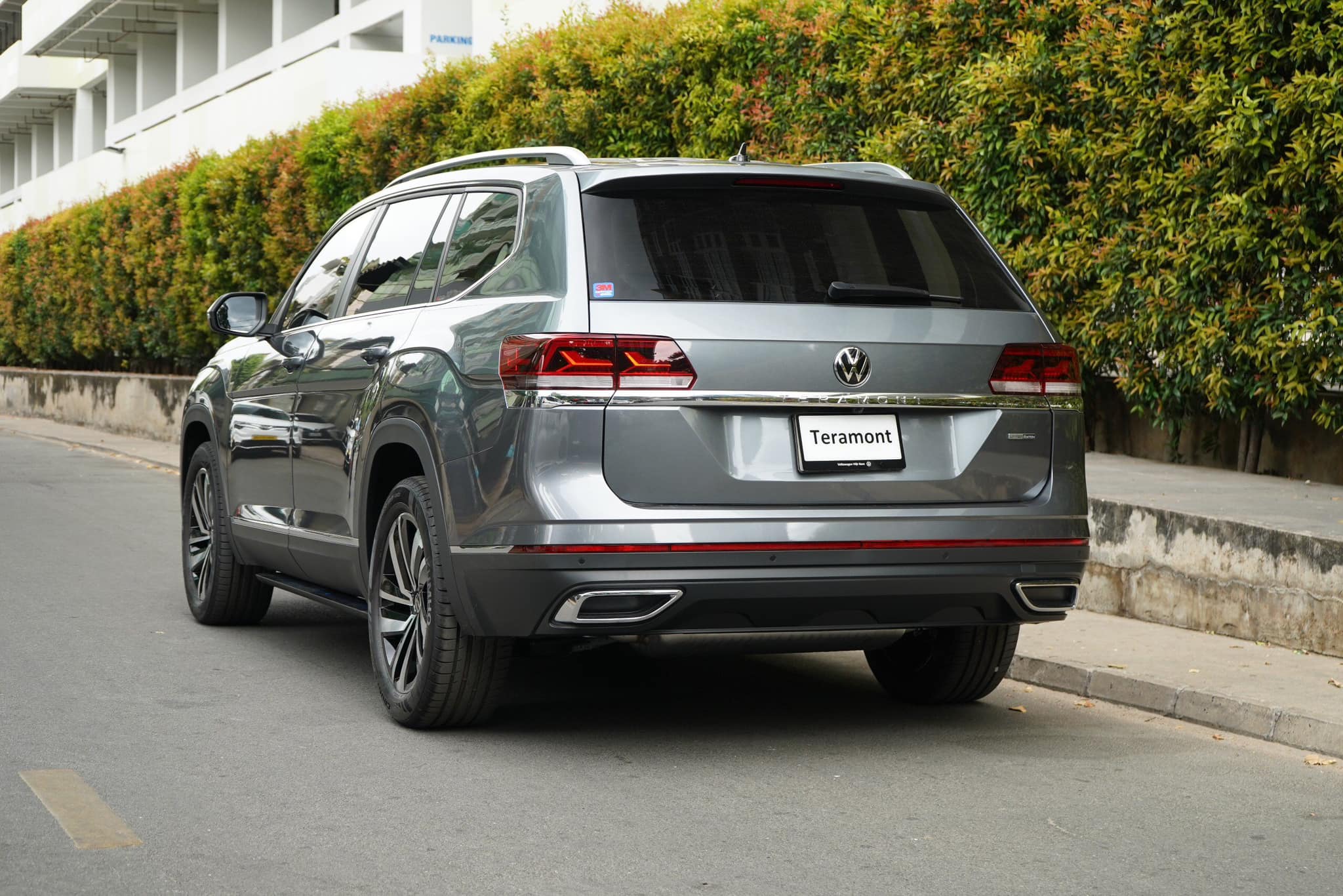 Đắt hơn 140 triệu đồng, mua Volkswagen Teramont bản giới hạn hay Ford Explorer nhiều trang bị an toàn- Ảnh 3. Đắt hơn 140 triệu đồng, mua Volkswagen Teramont bản giới hạn hay Ford Explorer nhiều trang bị an toàn- Ảnh 3.