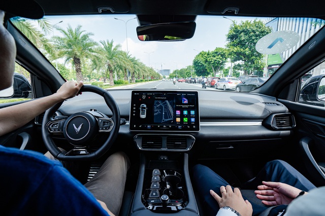 Người phụ nữ đầu tiên sở hữu VinFast VF 8 tại Texas: 'Muốn chứng minh xe của người Việt làm ra rất tốt' - Ảnh 5. Người phụ nữ đầu tiên sở hữu VinFast VF 8 tại Texas: 'Muốn chứng minh xe của người Việt làm ra rất tốt' - Ảnh 5.