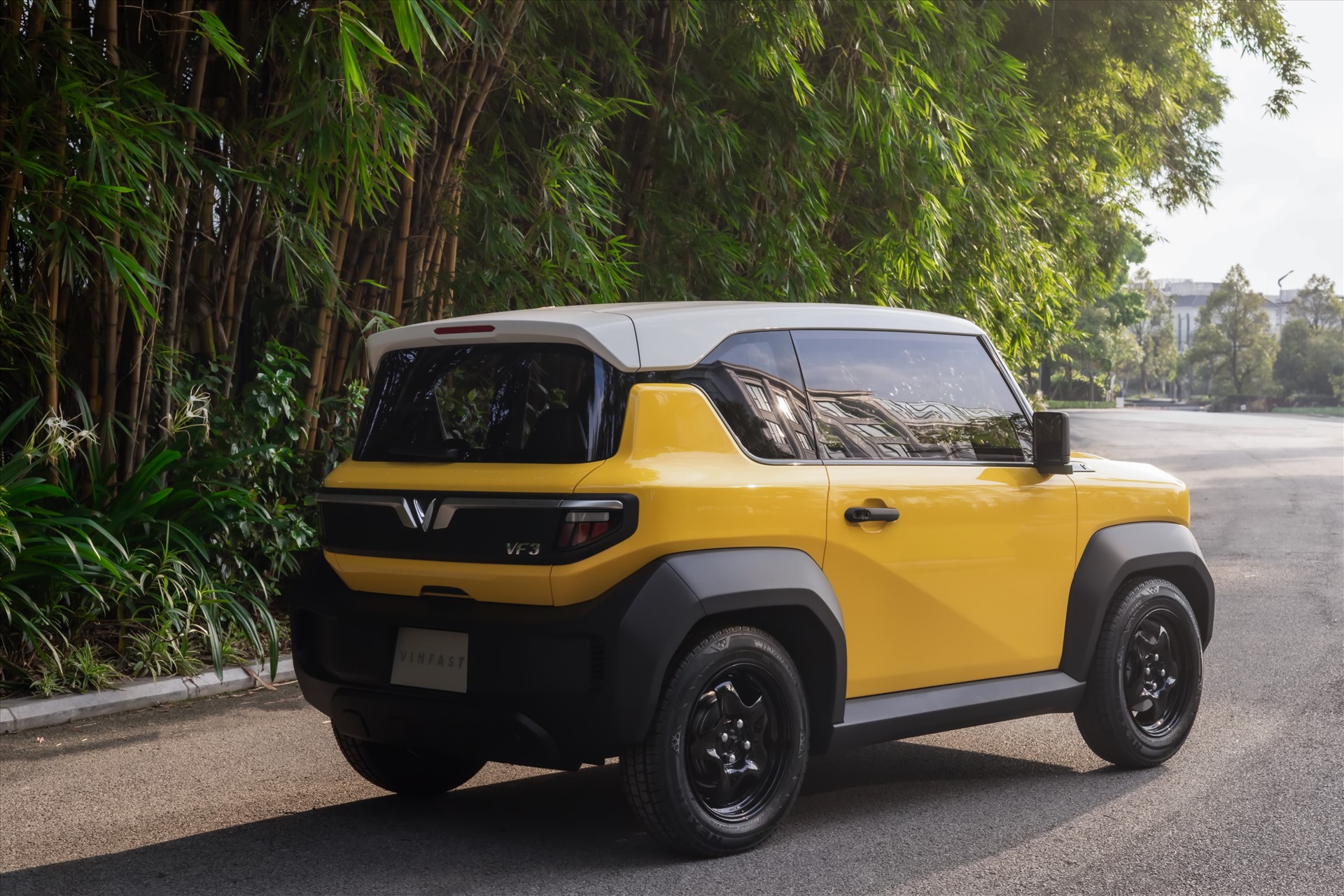 VinFast VF 3 công bố 'full' thông số: Phanh điện tử, chạy tối đa 100km/h, chỉ có một túi khí- Ảnh 6. VinFast VF 3 công bố 'full' thông số: Phanh điện tử, chạy tối đa 100km/h, chỉ có một túi khí- Ảnh 6.