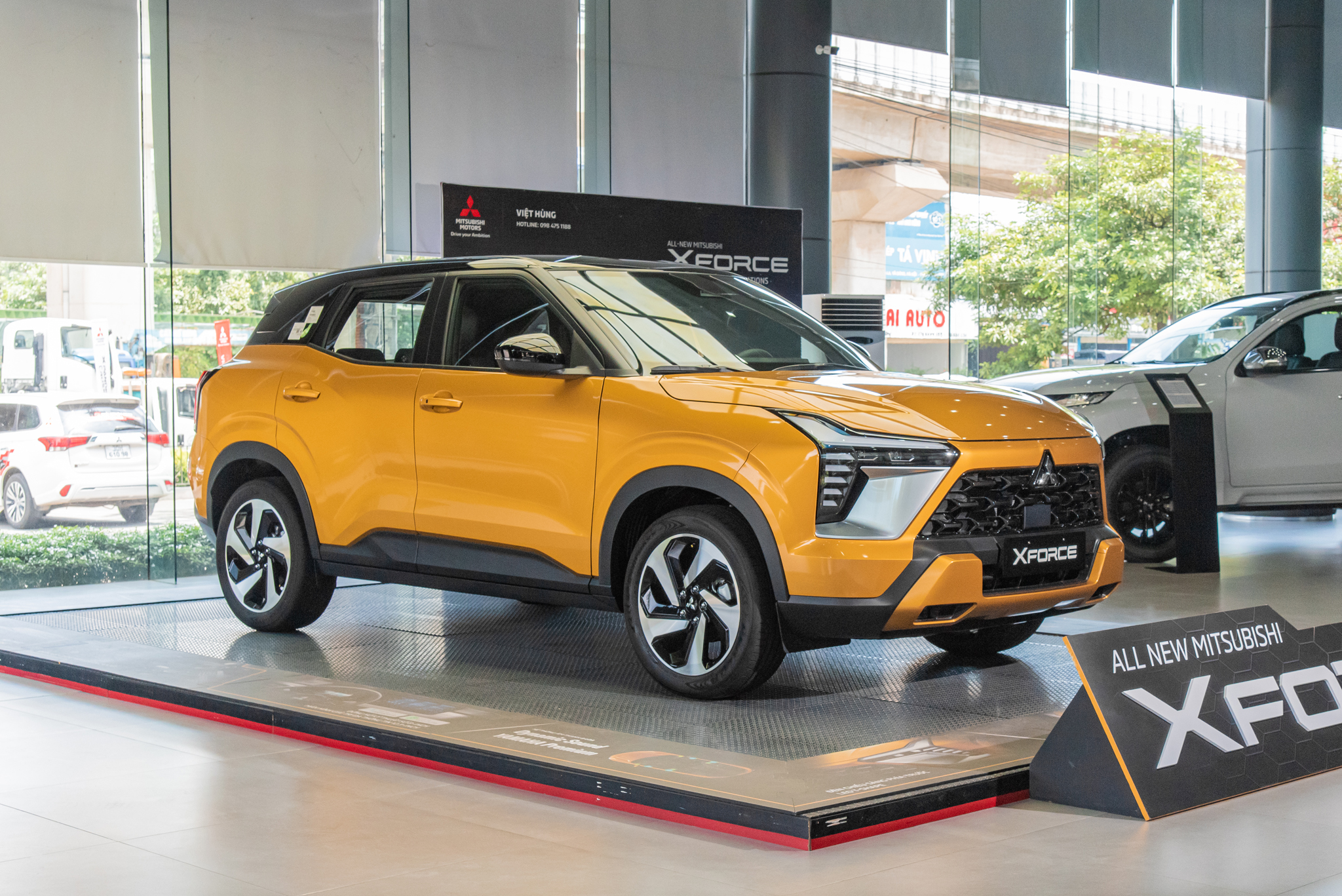 Chi tiết Mitsubishi Xforce Ultimate: Giá từ 705 triệu đồng, thêm 4 điểm quan trọng để đua doanh số cùng Toyota Yaris Cross- Ảnh 1.