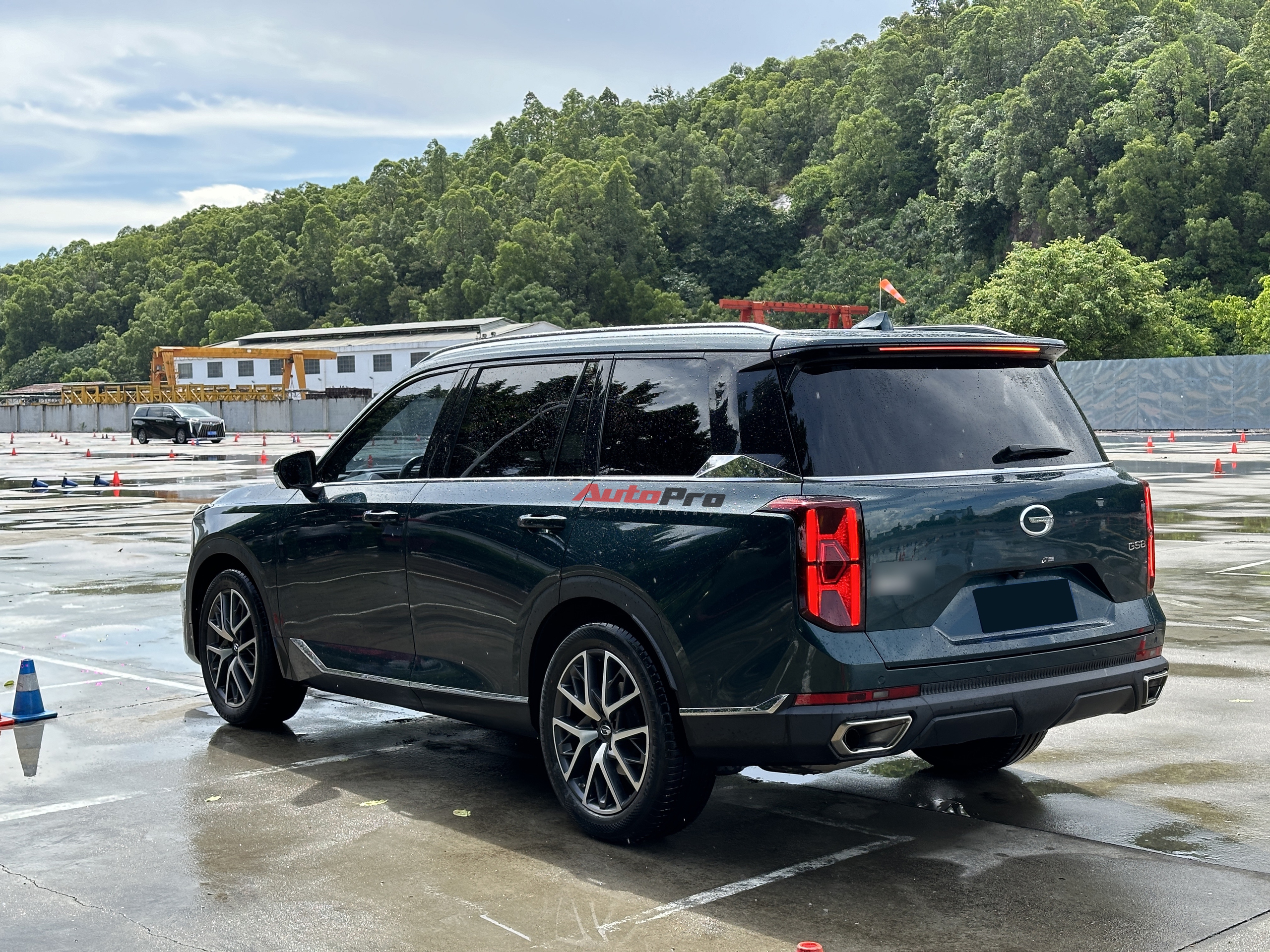 Sang tận Trung Quốc xem GAC GS8 sắp về Việt Nam: Chung gầm Toyota Prado, cạnh tranh bằng loạt trang bị xịn xò- Ảnh 8. Sang tận Trung Quốc xem GAC GS8 sắp về Việt Nam: Chung gầm Toyota Prado, cạnh tranh bằng loạt trang bị xịn xò- Ảnh 8.