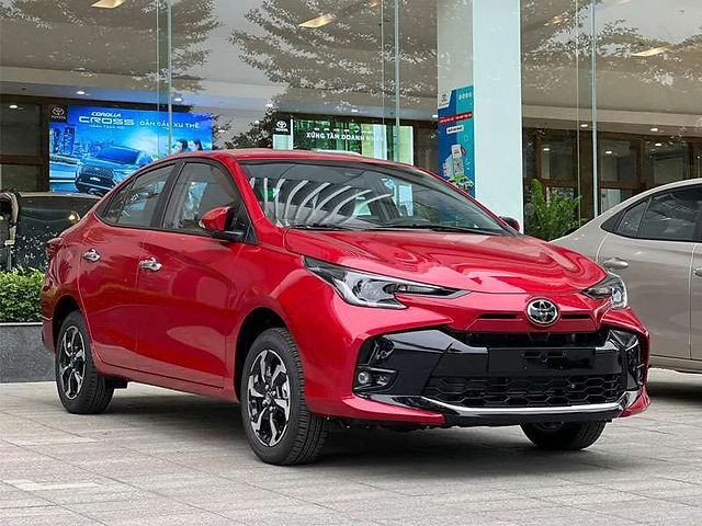 Toyota ‘lùi 1 bước, tiến 2 bước’, vượt Hyundai thành hãng bán chạy nhất thị trường ô tô du lịch tại Việt Nam nửa đầu 2024- Ảnh 2. Toyota ‘lùi 1 bước, tiến 2 bước’, vượt Hyundai thành hãng bán chạy nhất thị trường ô tô du lịch tại Việt Nam nửa đầu 2024- Ảnh 2.