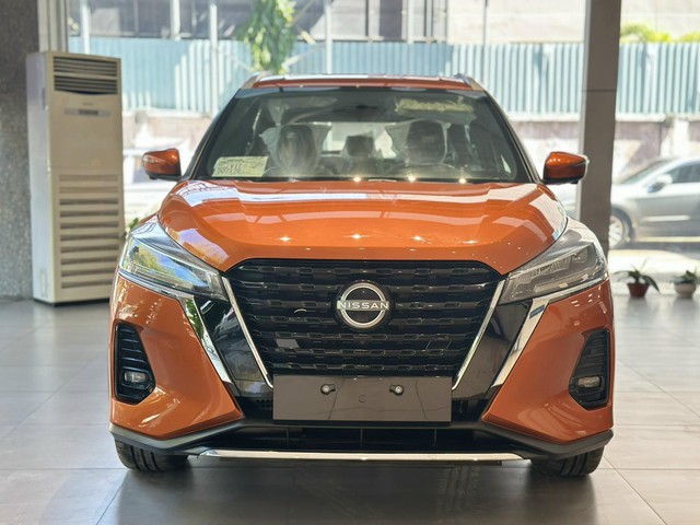Nissan Kicks giảm 240 triệu đồng tại đại lý: Giá từ 618 triệu đồng, rẻ hơn Kia Sonet bản cao cấp- Ảnh 2. Nissan Kicks giảm 240 triệu đồng tại đại lý: Giá từ 618 triệu đồng, rẻ hơn Kia Sonet bản cao cấp- Ảnh 2.