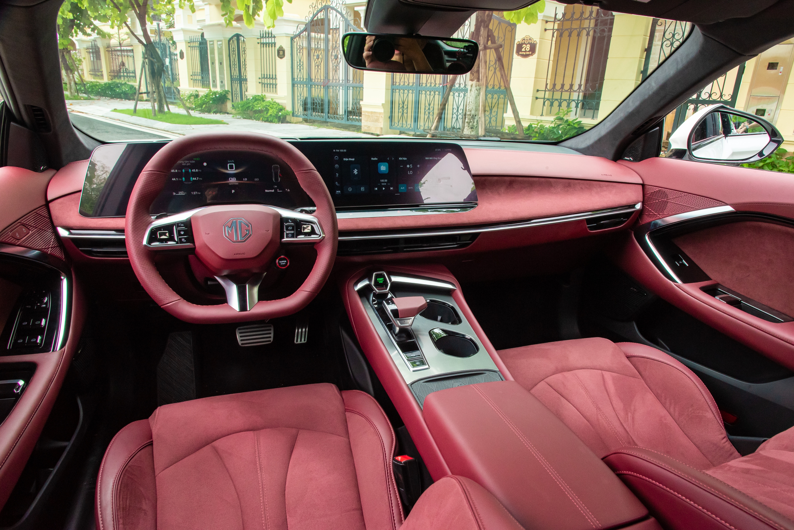 Đánh giá nhanh MG7 bản đắt nhất giá hơn 1 tỷ đồng: Động cơ khá bốc, treo hơi mềm, dáng fastback hơi kén người ngồi sau- Ảnh 10. Đánh giá nhanh MG7 bản đắt nhất giá hơn 1 tỷ đồng: Động cơ khá bốc, treo hơi mềm, dáng fastback hơi kén người ngồi sau- Ảnh 10.