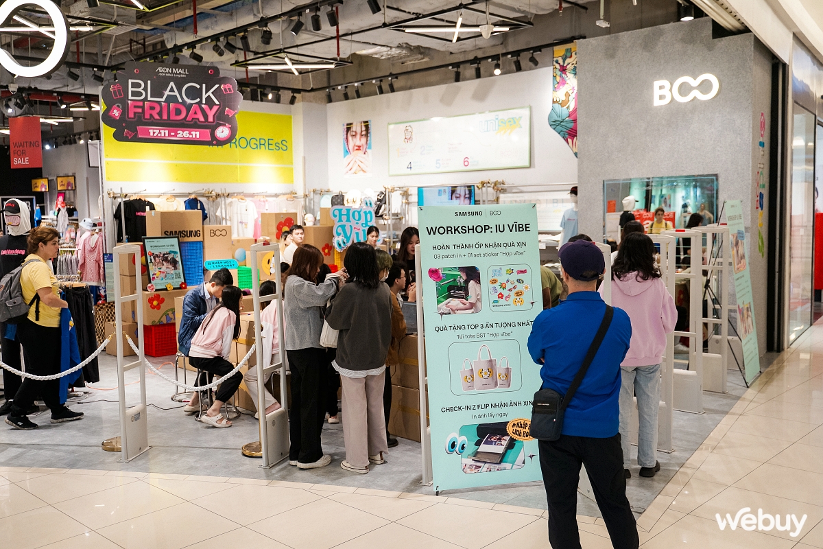 Giới trẻ Hà Nội thích thú nhập hội “Iu Vĩbe”, tự làm ốp lưng len thêu tay và in áo với Galaxy Z Flip5- Ảnh 3. Giới trẻ Hà Nội thích thú nhập hội “Iu Vĩbe”, tự làm ốp lưng len thêu tay và in áo với Galaxy Z Flip5- Ảnh 3.