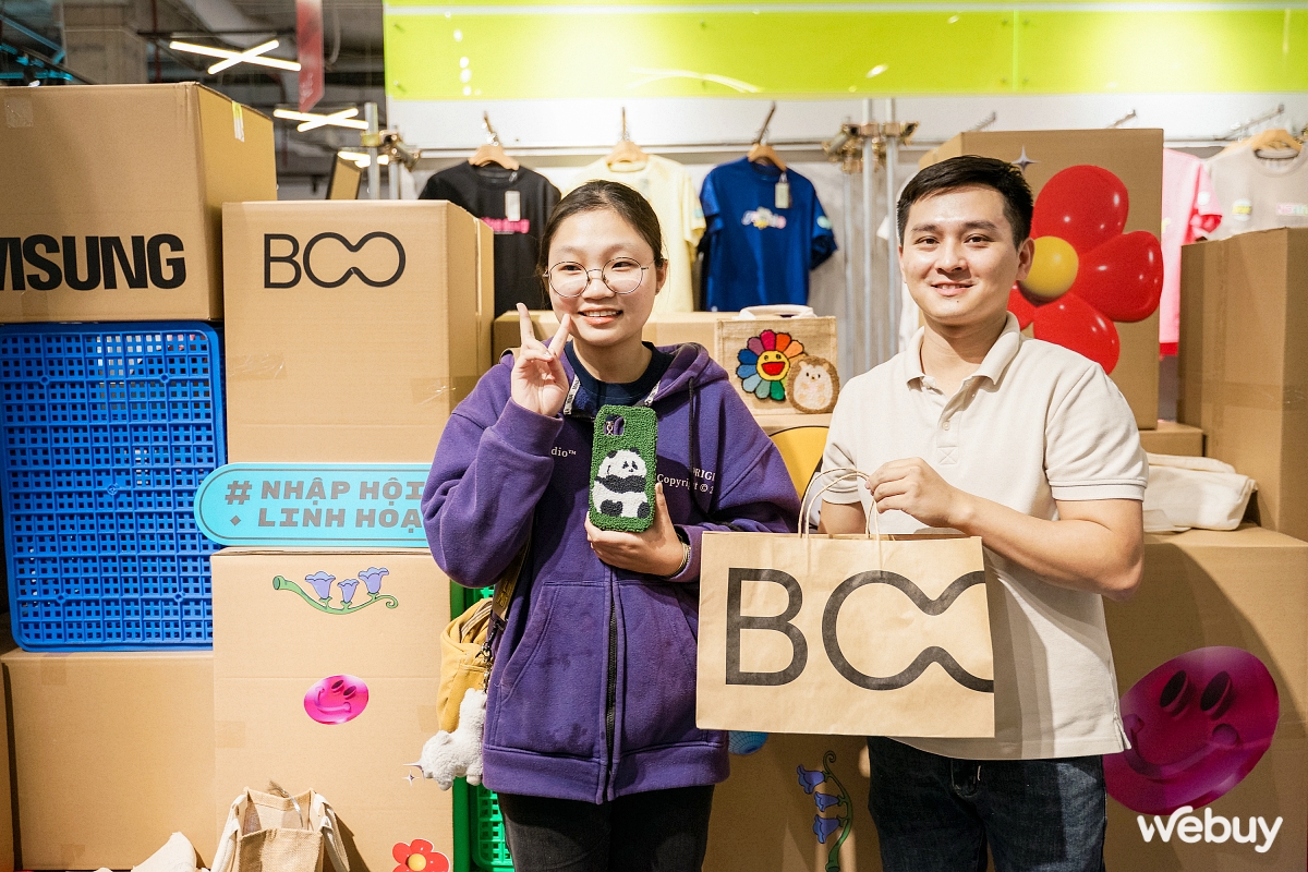 Giới trẻ Hà Nội thích thú nhập hội “Iu Vĩbe”, tự làm ốp lưng len thêu tay và in áo với Galaxy Z Flip5- Ảnh 22. Giới trẻ Hà Nội thích thú nhập hội “Iu Vĩbe”, tự làm ốp lưng len thêu tay và in áo với Galaxy Z Flip5- Ảnh 22.