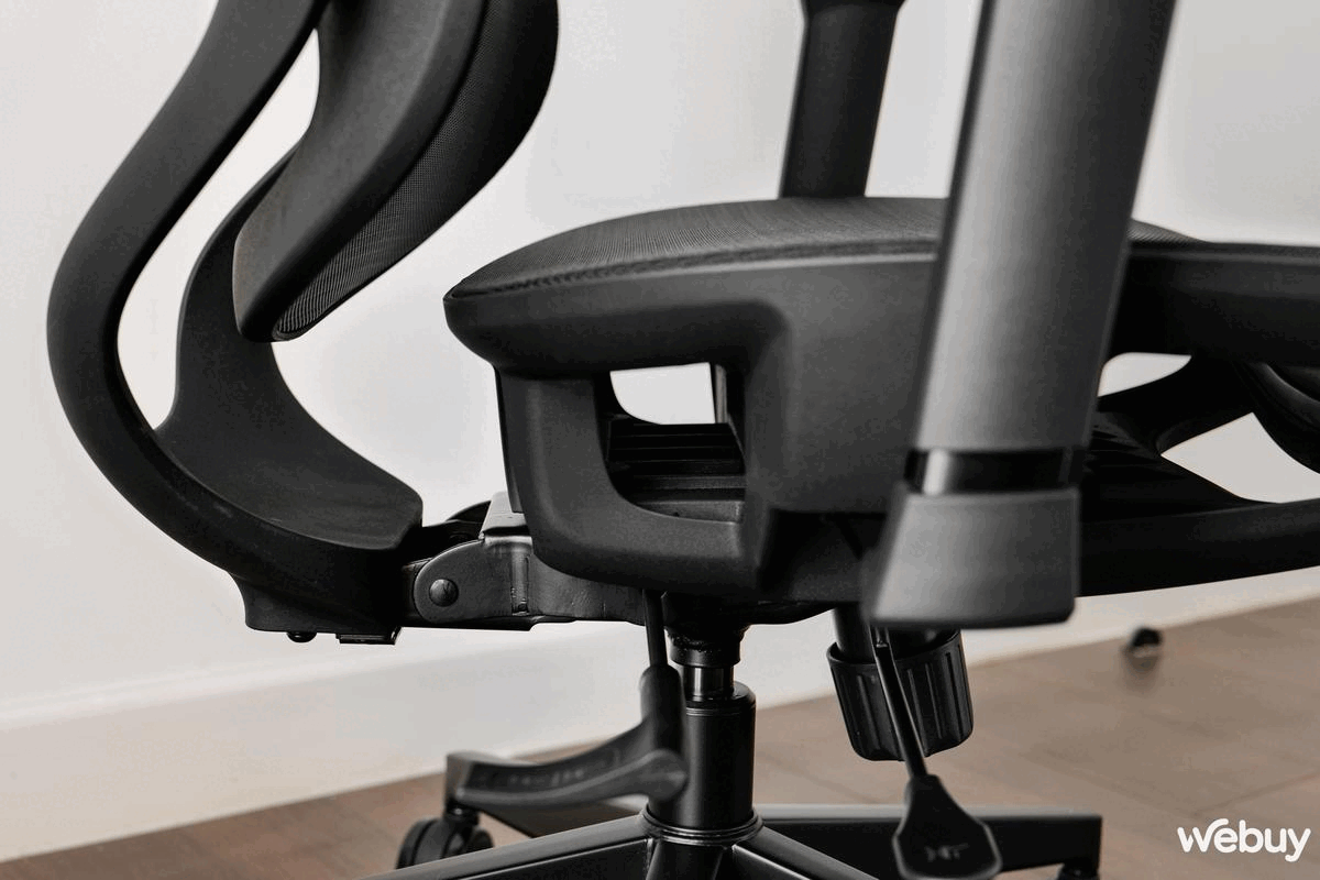 Trải nghiệm ghế Razer Fujin: Thiết kế không 'màu mè', ngồi êm và có khả năng điều chỉnh linh hoạt- Ảnh 20. Trải nghiệm ghế Razer Fujin: Thiết kế không 'màu mè', ngồi êm và có khả năng điều chỉnh linh hoạt- Ảnh 20.