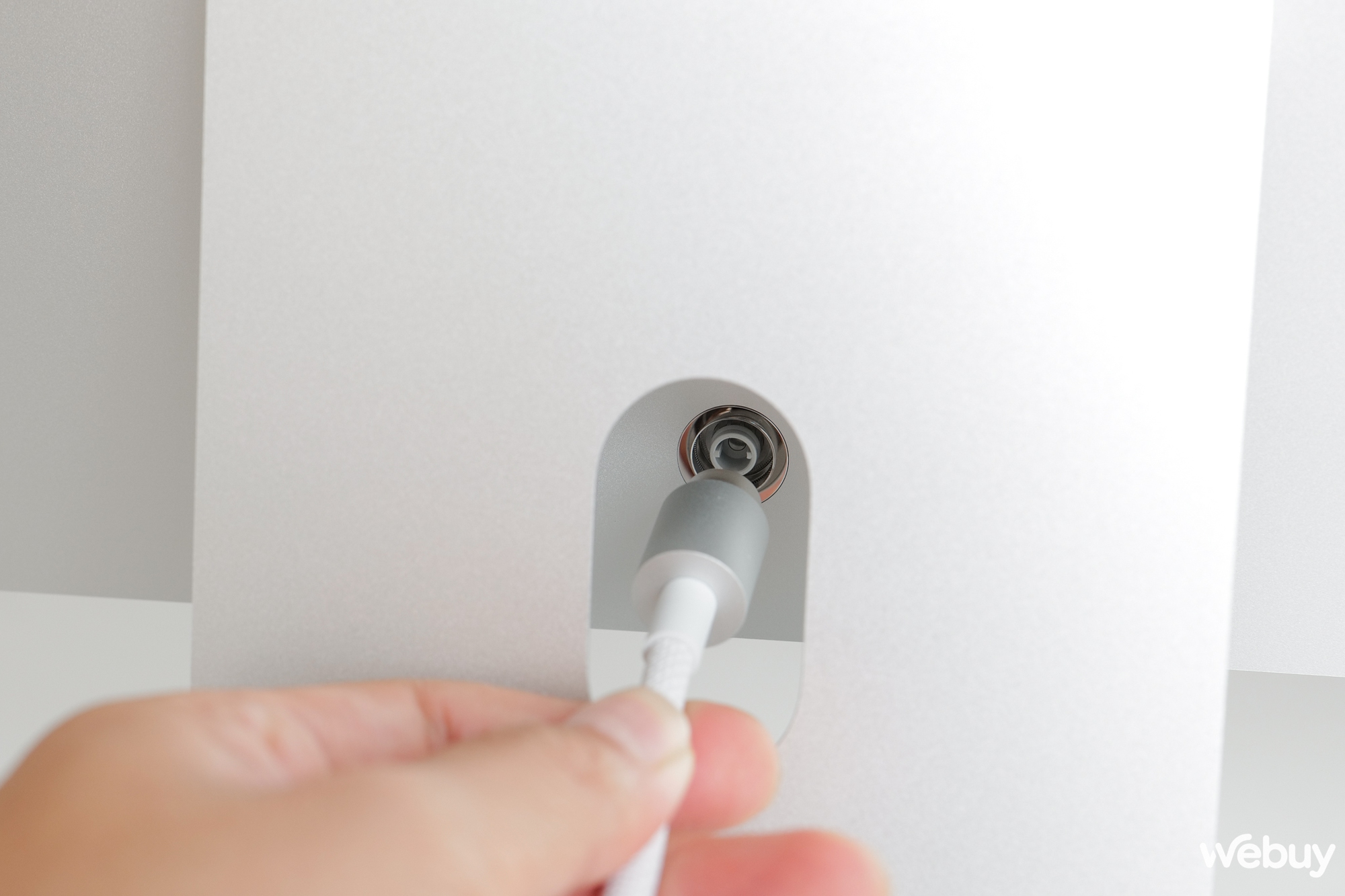 Mở hộp iMac M3 chính hãng: Ai bảo máy Mac không chơi được game?- Ảnh 7. Mở hộp iMac M3 chính hãng: Ai bảo máy Mac không chơi được game?- Ảnh 7.