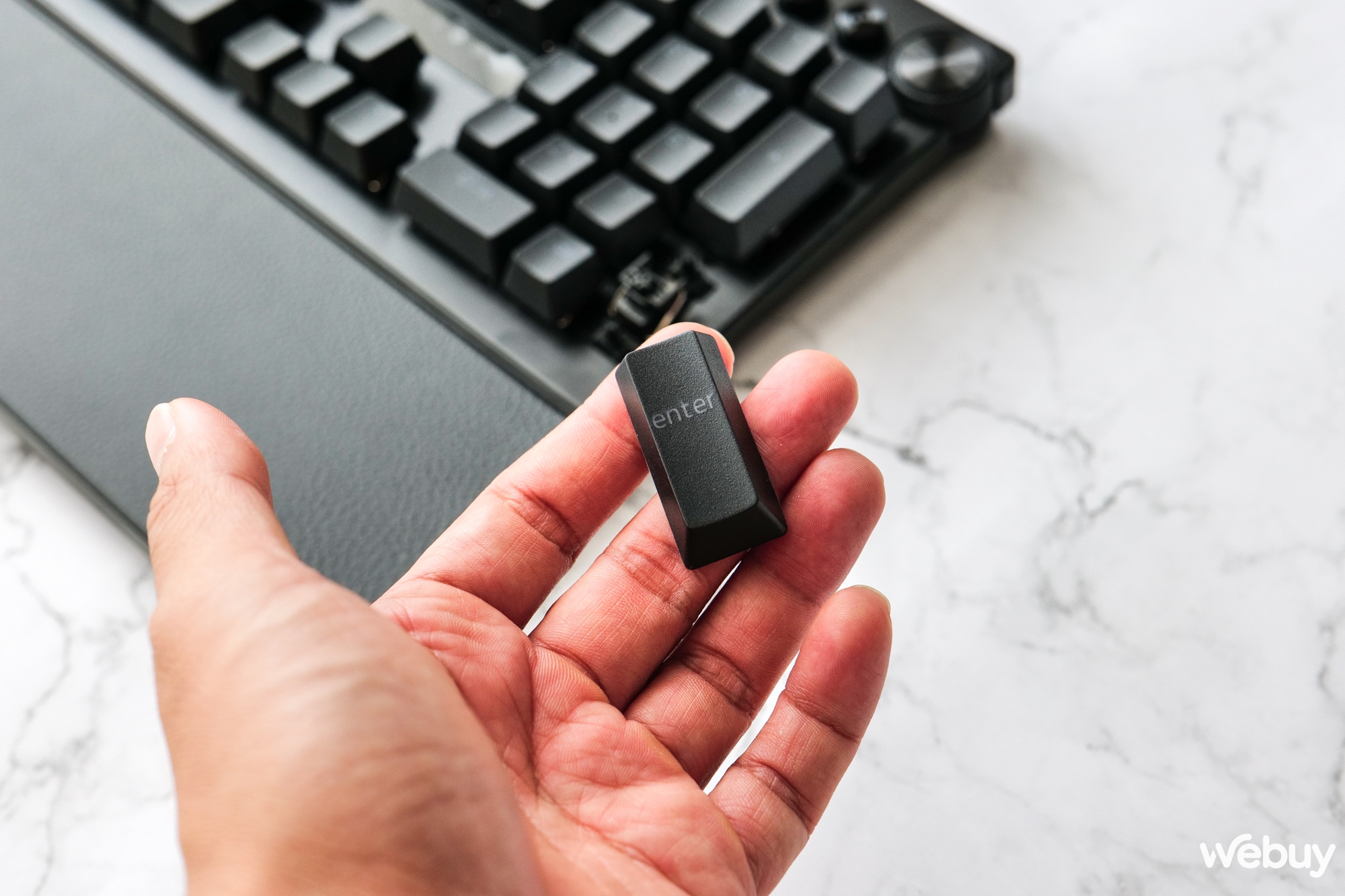 Trên tay bàn phím Razer Huntsman V3 Pro: Hướng tới game thủ 'Pro', switch thay đổi được điểm kích hoạt- Ảnh 21. Trên tay bàn phím Razer Huntsman V3 Pro: Hướng tới game thủ 'Pro', switch thay đổi được điểm kích hoạt- Ảnh 21.