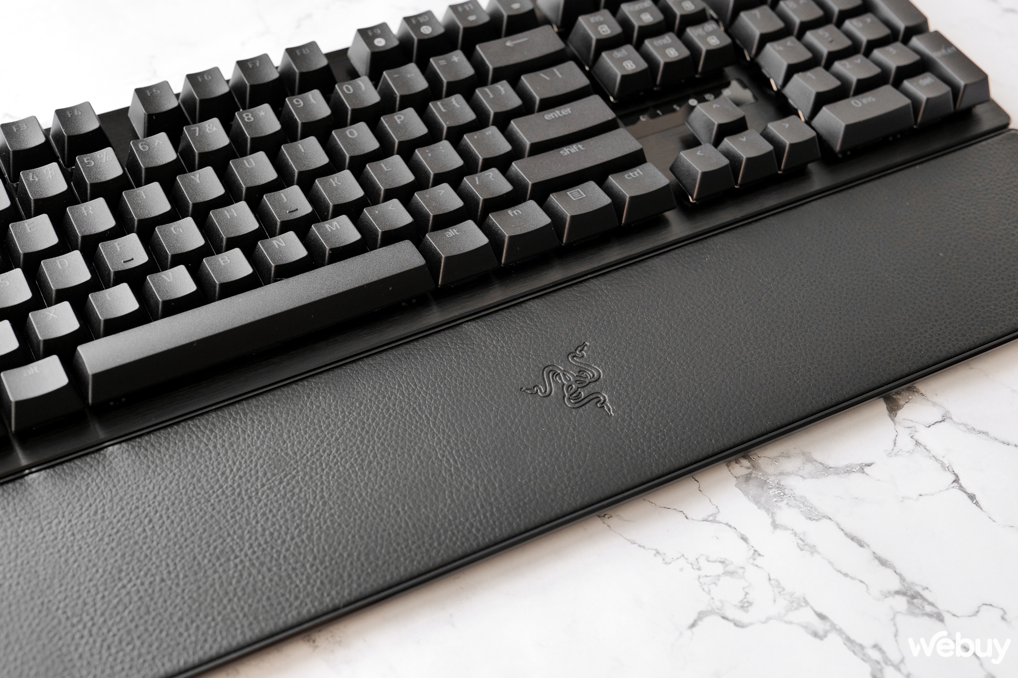 Trên tay bàn phím Razer Huntsman V3 Pro: Hướng tới game thủ 'Pro', switch thay đổi được điểm kích hoạt- Ảnh 8. Trên tay bàn phím Razer Huntsman V3 Pro: Hướng tới game thủ 'Pro', switch thay đổi được điểm kích hoạt- Ảnh 8.