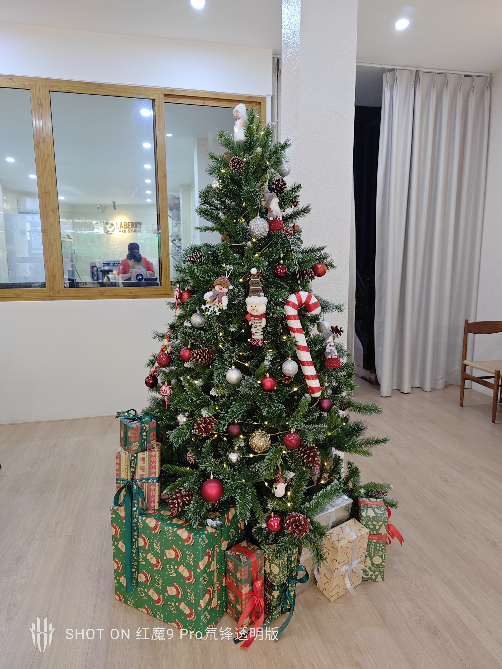 Smartphone chơi game này có thiết kế đẹp hơn điện thoại của bạn- Ảnh 9. Smartphone chơi game này có thiết kế đẹp hơn điện thoại của bạn- Ảnh 9.