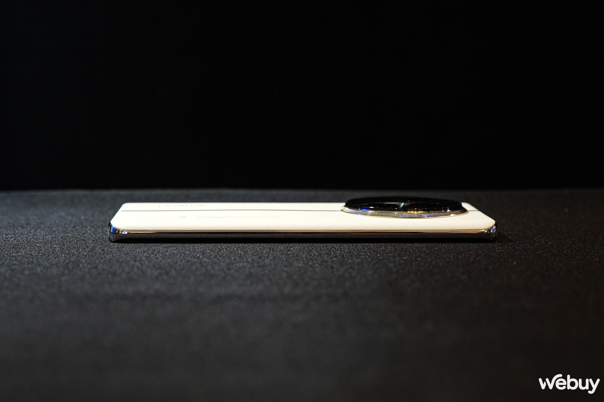 Trên tay sớm realme 12 Pro+ tại CES 2024 với camera tiềm vọng 3x- Ảnh 9. Trên tay sớm realme 12 Pro+ tại CES 2024 với camera tiềm vọng 3x- Ảnh 9.