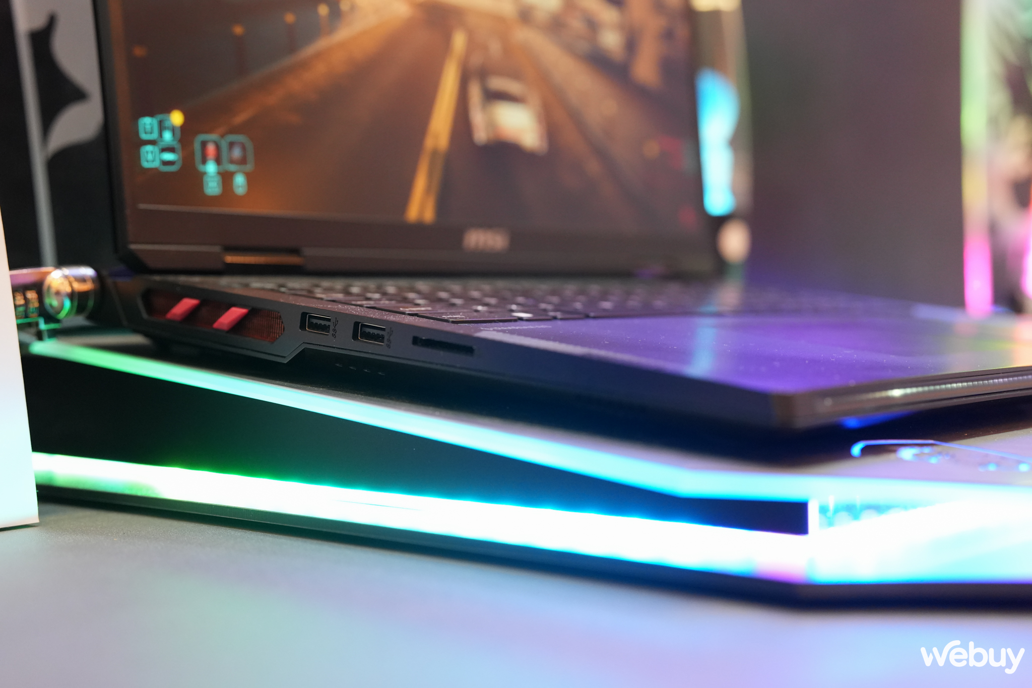 Có giá bán tới 121 triệu đồng, loạt laptop gaming mới của MSI sở hữu cấu hình mạnh cỡ nào mà đắt đến vậy?- Ảnh 14.