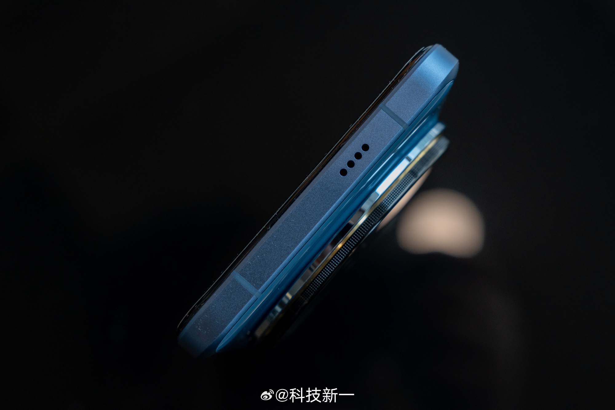 Ảnh thực tế "kẻ huỷ diệt" iPhone 15 Pro Max- Ảnh 27. Ảnh thực tế "kẻ huỷ diệt" iPhone 15 Pro Max- Ảnh 27.