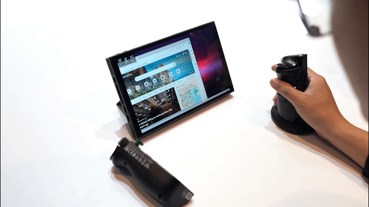 Phỏng vấn chủ tịch Lenovo về máy chơi game Legion Go: đây chính là thiết bị gaming trong mơ của game thủ- Ảnh 5. Phỏng vấn chủ tịch Lenovo về máy chơi game Legion Go: đây chính là thiết bị gaming trong mơ của game thủ- Ảnh 5.