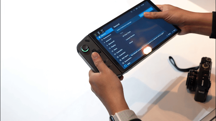 Phỏng vấn chủ tịch Lenovo về máy chơi game Legion Go: đây chính là thiết bị gaming trong mơ của game thủ- Ảnh 6. Phỏng vấn chủ tịch Lenovo về máy chơi game Legion Go: đây chính là thiết bị gaming trong mơ của game thủ- Ảnh 6.