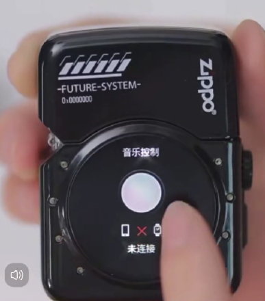 “Pháp sư Trung Hoa” dung hợp bật lửa Zippo và smartwatch: Giá chưa đầy 4 triệu, đủ mọi tính năng kể cả nghe gọi lẫn chơi game- Ảnh 5. “Pháp sư Trung Hoa” dung hợp bật lửa Zippo và smartwatch: Giá chưa đầy 4 triệu, đủ mọi tính năng kể cả nghe gọi lẫn chơi game- Ảnh 5.