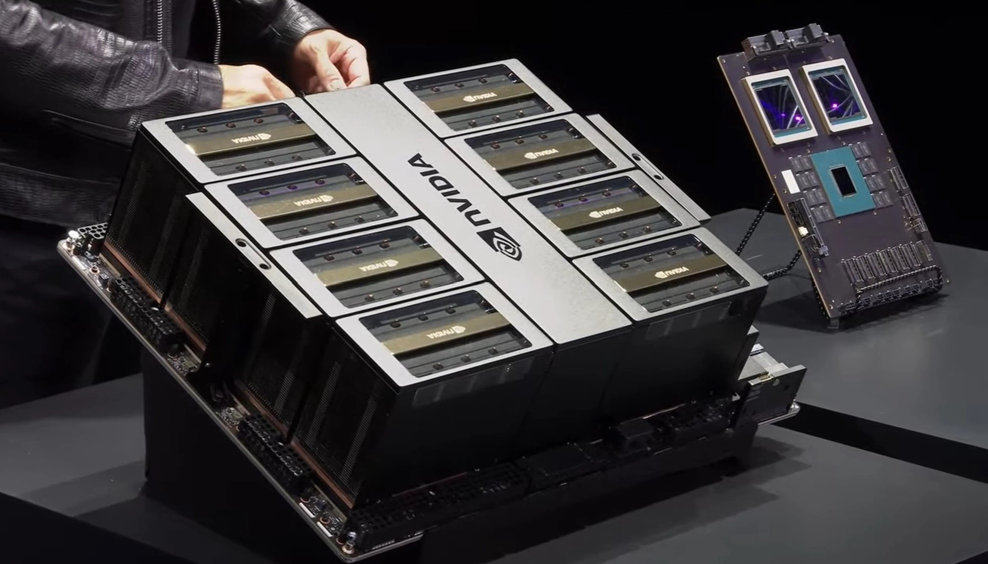 Ai là Blackwell - người được NVIDIA vinh danh đặt tên cho chip AI mạnh nhất thế giới- Ảnh 4. Ai là Blackwell - người được NVIDIA vinh danh đặt tên cho chip AI mạnh nhất thế giới- Ảnh 4.