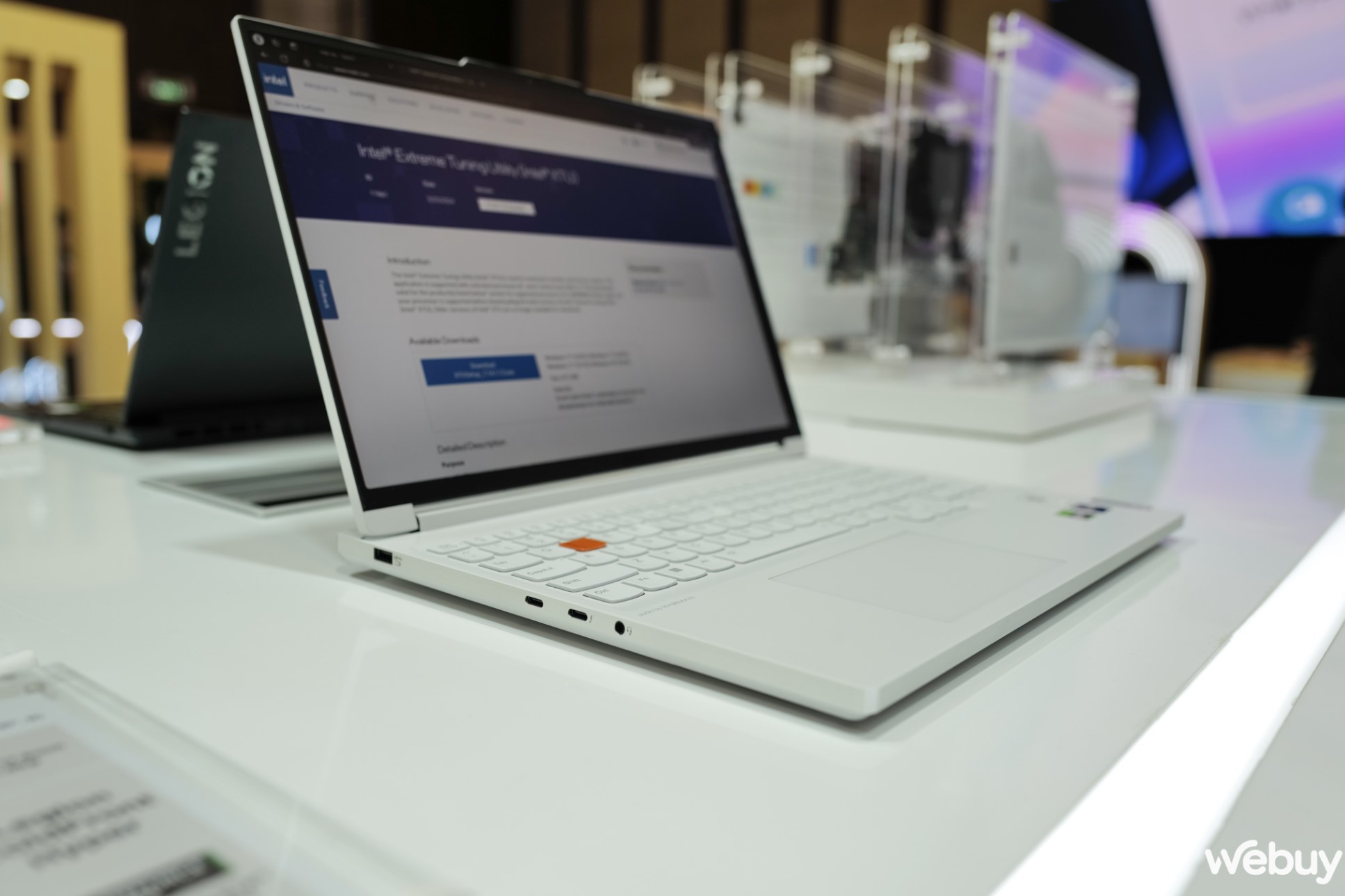 Cận cảnh dàn laptop Legion của Lenovo chuẩn bị cập bến Việt Nam: Trang bị hệ thống tản nhiệt mới, tích hợp AI cho game thủ- Ảnh 7.