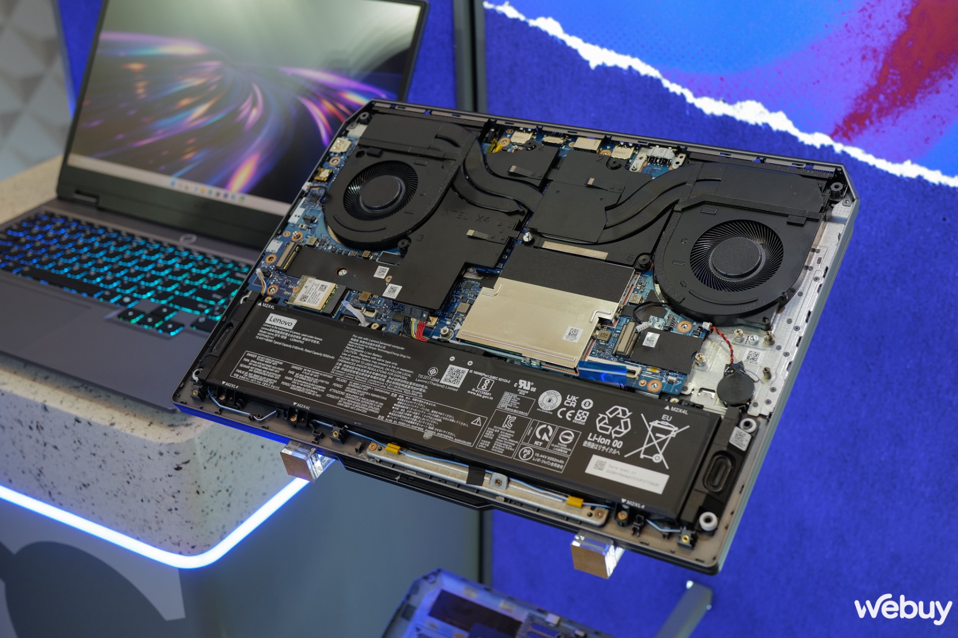 Cận cảnh dàn laptop Legion của Lenovo chuẩn bị cập bến Việt Nam: Trang bị hệ thống tản nhiệt mới, tích hợp AI cho game thủ- Ảnh 12.