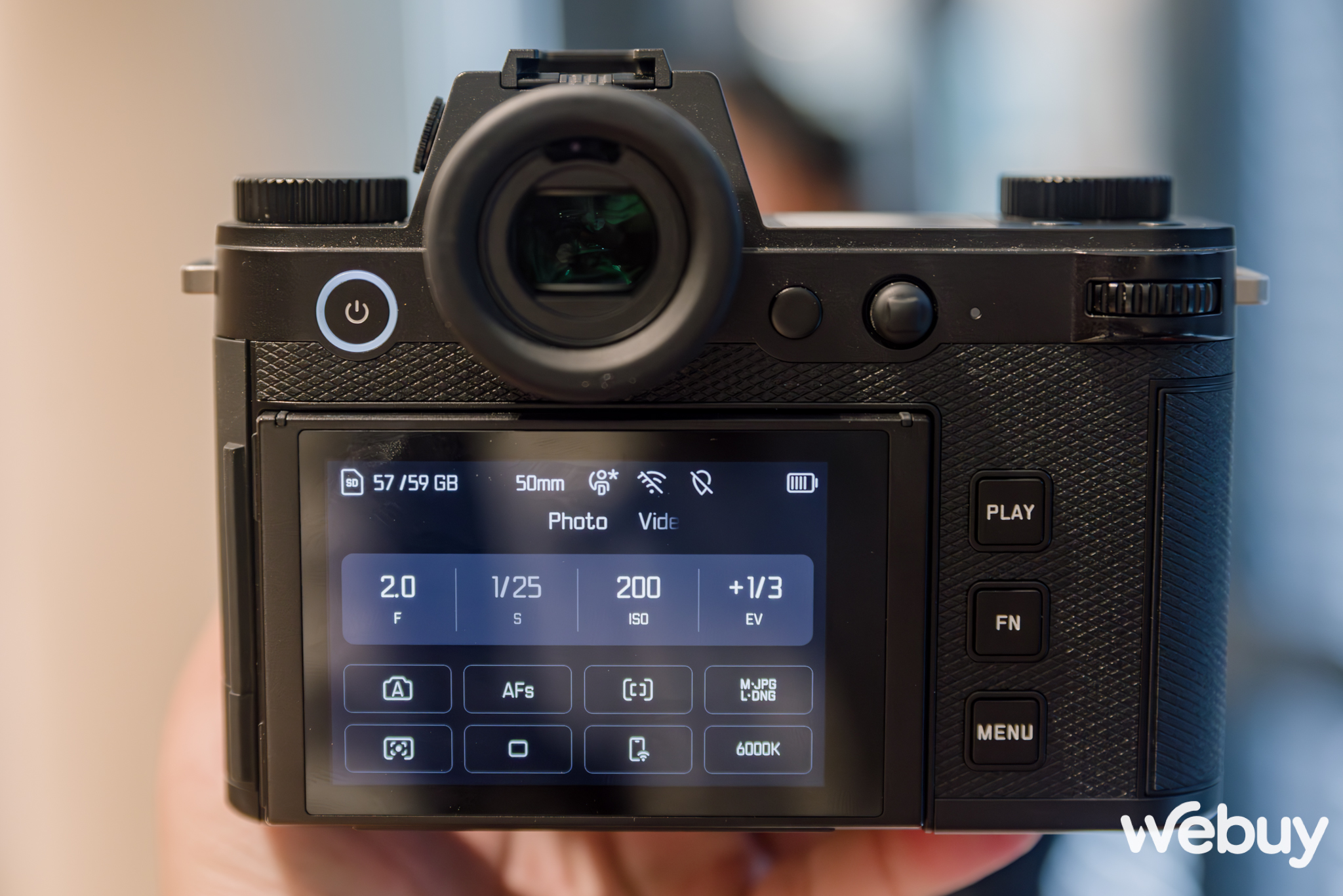 Trên tay máy ảnh cao cấp Leica SL3: Cảm biến 60MP mới và giá bán 206 triệu Đồng- Ảnh 13. Trên tay máy ảnh cao cấp Leica SL3: Cảm biến 60MP mới và giá bán 206 triệu Đồng- Ảnh 13.