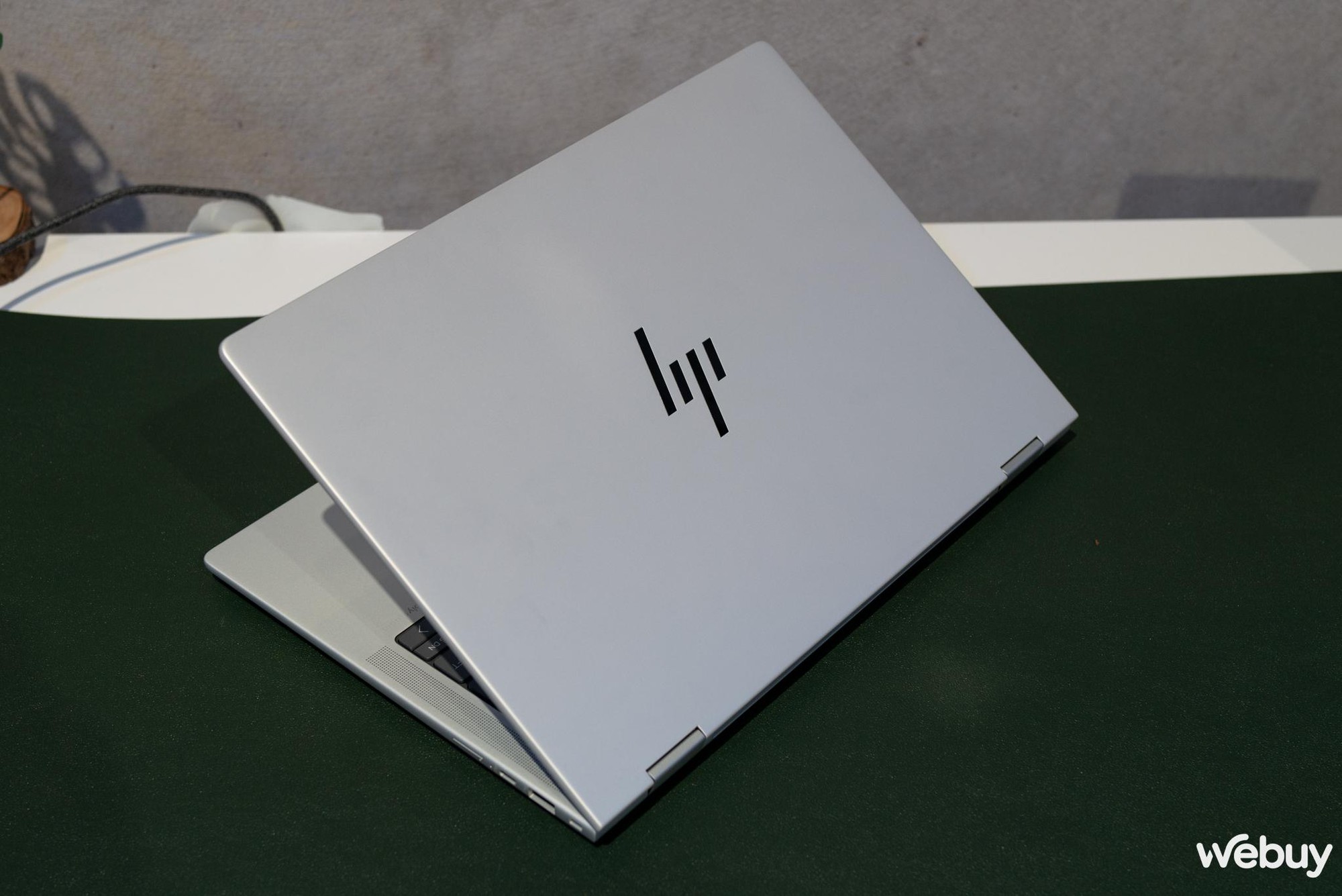 Cận cảnh Elite 1000 series G11: Chiến binh trong dàn sản phẩm AI laptop đầu năm của HP- Ảnh 2. Cận cảnh Elite 1000 series G11: Chiến binh trong dàn sản phẩm AI laptop đầu năm của HP- Ảnh 2.