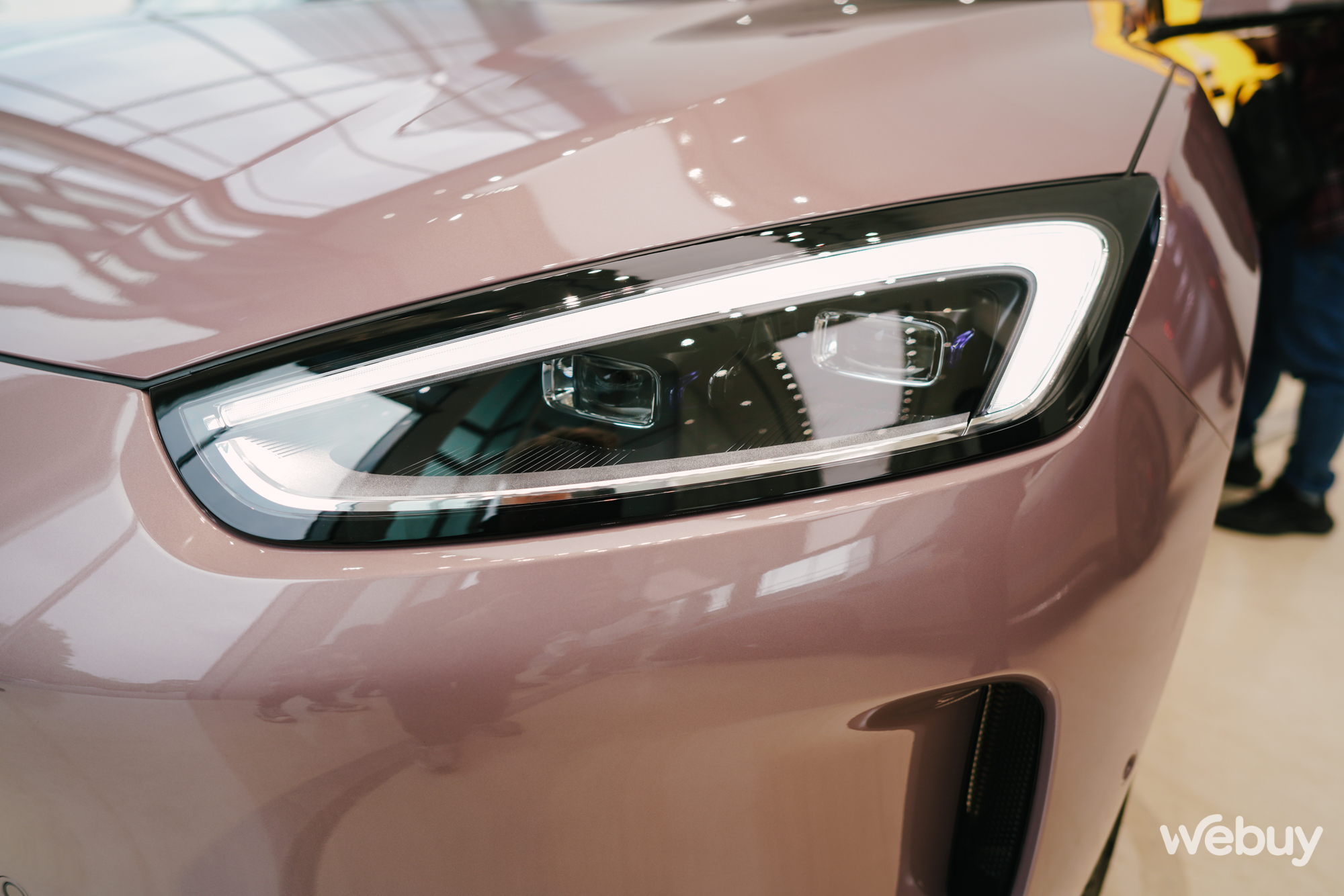 Trải nghiệm công nghệ tự lái trên xe điện Huawei: tự lái và tự đỗ mượt mà, nhưng sẽ tự tắt nếu người dùng bỏ tay khỏi vô lăng- Ảnh 3. Trải nghiệm công nghệ tự lái trên xe điện Huawei: tự lái và tự đỗ mượt mà, nhưng sẽ tự tắt nếu người dùng bỏ tay khỏi vô lăng- Ảnh 3.