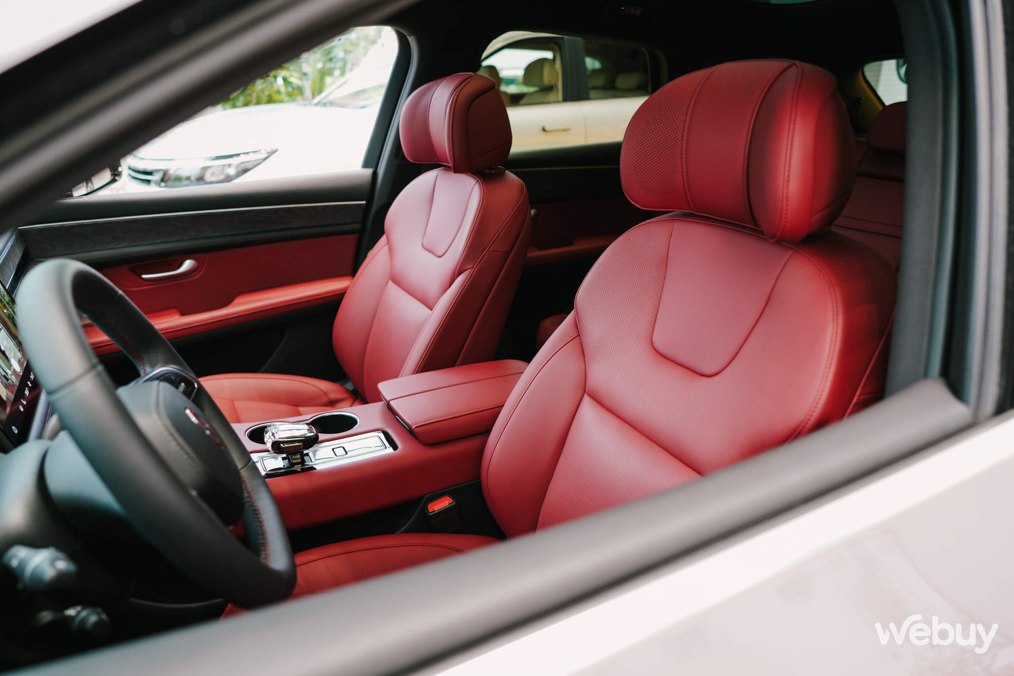 Trải nghiệm công nghệ tự lái trên xe điện Huawei: tự lái và tự đỗ mượt mà, nhưng sẽ tự tắt nếu người dùng bỏ tay khỏi vô lăng- Ảnh 11. Trải nghiệm công nghệ tự lái trên xe điện Huawei: tự lái và tự đỗ mượt mà, nhưng sẽ tự tắt nếu người dùng bỏ tay khỏi vô lăng- Ảnh 11.