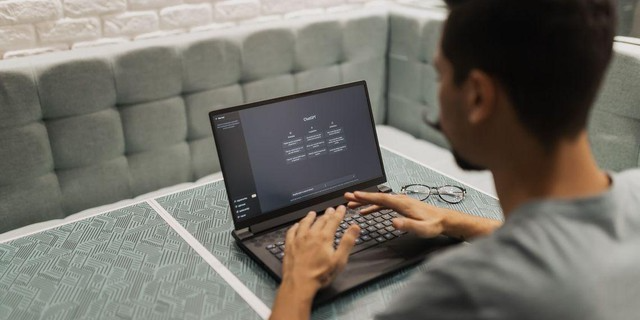 "Lo lắng tột độ, bất an không ngừng": Cảm xúc chung của nhiều người lao động Việt và quốc tế khi dùng AI để hỗ trợ công việc- Ảnh 1. "Lo lắng tột độ, bất an không ngừng": Cảm xúc chung của nhiều người lao động Việt và quốc tế khi dùng AI để hỗ trợ công việc- Ảnh 1.