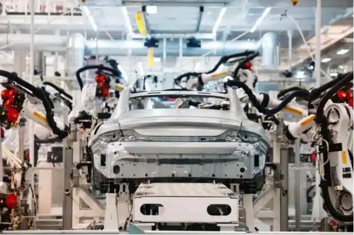 Xiaomi bứt phá với quy trình sản xuất mới, có thể tạo ra một chiếc SU7 chỉ trong 76 giây!- Ảnh 4. Xiaomi bứt phá với quy trình sản xuất mới, có thể tạo ra một chiếc SU7 chỉ trong 76 giây!- Ảnh 4.