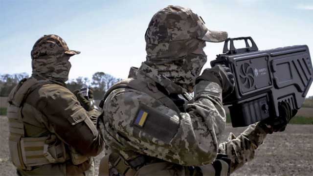 Bất ngờ công nghệ Trung Quốc bên trong chiếc hộp bí ẩn được hàn trên tháp pháo xe tăng - Ảnh 3. Bất ngờ công nghệ Trung Quốc bên trong chiếc hộp bí ẩn được hàn trên tháp pháo xe tăng - Ảnh 3.