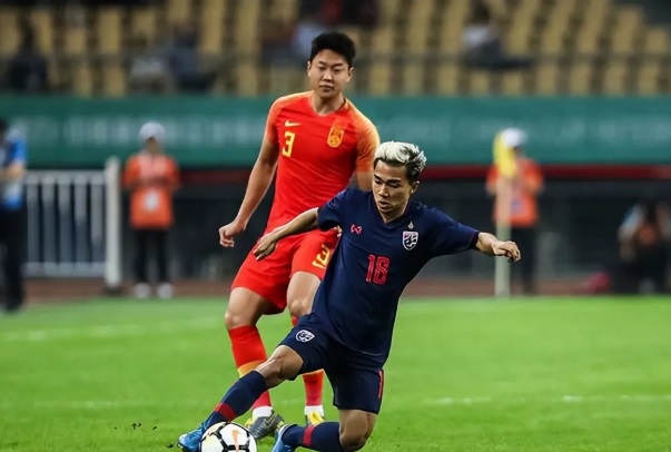 Lý do khiến tuyển Trung Quốc dễ thất bại trước Thái Lan ở “trận đấu 6 điểm” - Ảnh 1. Lý do khiến tuyển Trung Quốc dễ thất bại trước Thái Lan ở “trận đấu 6 điểm” - Ảnh 1.