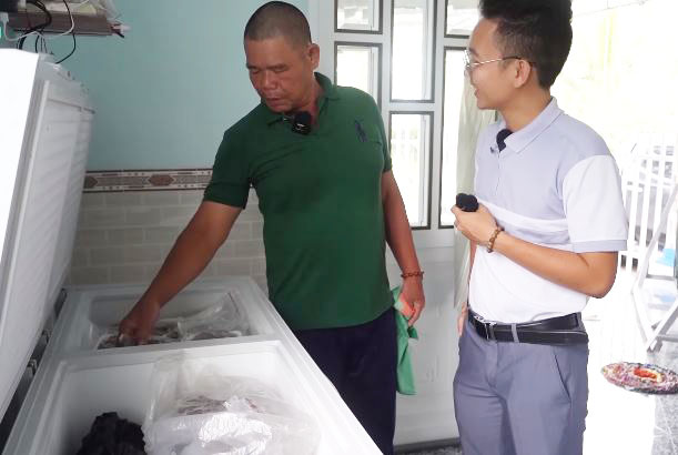 Sau 4 ngày đêm trôi nổi trên biển, bị cá rỉa thịt, người đàn ông sống sót trở về, số phận thay đổi 180 độ - Ảnh 5. Sau 4 ngày đêm trôi nổi trên biển, bị cá rỉa thịt, người đàn ông sống sót trở về, số phận thay đổi 180 độ - Ảnh 5.