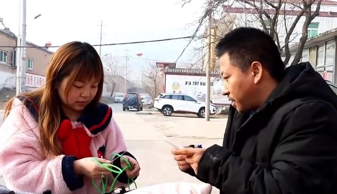 10 năm tìm con người đàn ông “rụng rời” vì một bình luận: Kết luận của cảnh sát khiến cả nhà chết lặng - Ảnh 2.