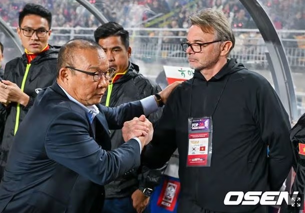 Báo Hàn Quốc chỉ ra điều đáng lo cho HLV Troussier ngay trước thềm vòng loại World Cup - Ảnh 2. Báo Hàn Quốc chỉ ra điều đáng lo cho HLV Troussier ngay trước thềm vòng loại World Cup - Ảnh 2.