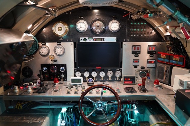 Người kỹ sư dành 10 năm chế tạo tàu ngầm made in Việt Nam: Tôi không xấu hổ khi xin tiền làm tàu ngầm - Ảnh 5. Người kỹ sư dành 10 năm chế tạo tàu ngầm made in Việt Nam: Tôi không xấu hổ khi xin tiền làm tàu ngầm - Ảnh 5.