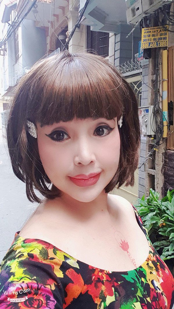 NSND nổi tiếng và hôn nhân 37 năm không có con chung: Chồng yêu chiều hết mực, ủng hộ hạ gò má ở tuổi U60 - Ảnh 3. NSND nổi tiếng và hôn nhân 37 năm không có con chung: Chồng yêu chiều hết mực, ủng hộ hạ gò má ở tuổi U60 - Ảnh 3.