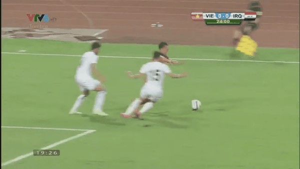 Quả penalty nghiệt ngã và 3 lần chân trái ma thuật của đội tuyển Việt Nam gieo sầu cho Iraq - Ảnh 1. Quả penalty nghiệt ngã và 3 lần chân trái ma thuật của đội tuyển Việt Nam gieo sầu cho Iraq - Ảnh 1.