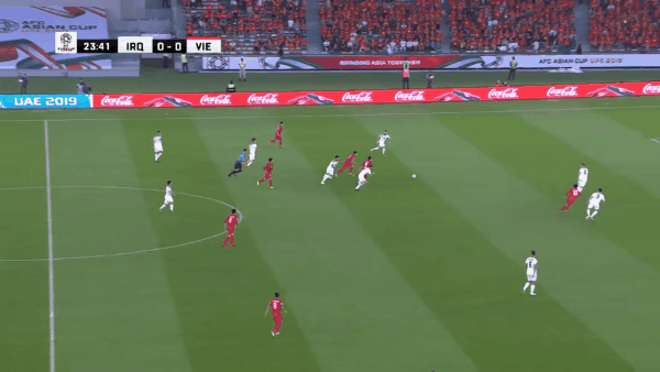 Quả penalty nghiệt ngã và 3 lần chân trái ma thuật của đội tuyển Việt Nam gieo sầu cho Iraq - Ảnh 2. Quả penalty nghiệt ngã và 3 lần chân trái ma thuật của đội tuyển Việt Nam gieo sầu cho Iraq - Ảnh 2.