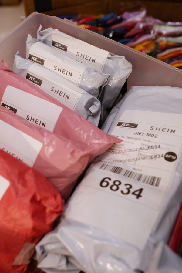 Đây là lý do vì sao có câu bán hàng giỏi như người Trung Quốc: Họ luôn làm những điều không ai nghĩ ra - Ảnh 3. Đây là lý do vì sao có câu bán hàng giỏi như người Trung Quốc: Họ luôn làm những điều không ai nghĩ ra - Ảnh 3.