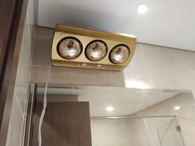 Đèn sưởi trong nhà tắm đột ngột bốc cháy, phát nổ: Lời cảnh báo cho nhiều gia đình vào mùa đông - Ảnh 5. Đèn sưởi trong nhà tắm đột ngột bốc cháy, phát nổ: Lời cảnh báo cho nhiều gia đình vào mùa đông - Ảnh 5.