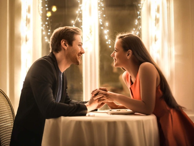 Đi hẹn hò về cô gái quyết định dừng mối quan hệ với đối phương, đoạn clip từ camera tiết lộ lý do - Ảnh 3. Đi hẹn hò về cô gái quyết định dừng mối quan hệ với đối phương, đoạn clip từ camera tiết lộ lý do - Ảnh 3.